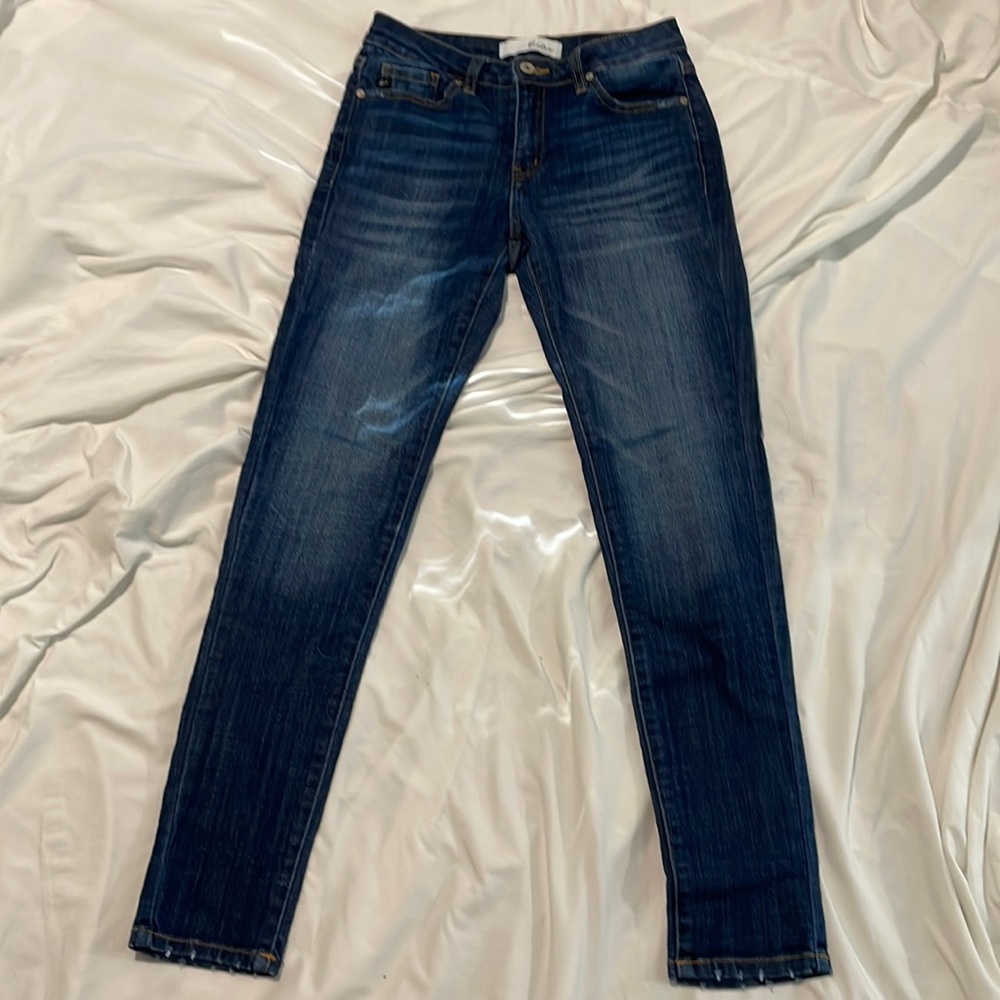 kancan dark wash skinny jeans size 26